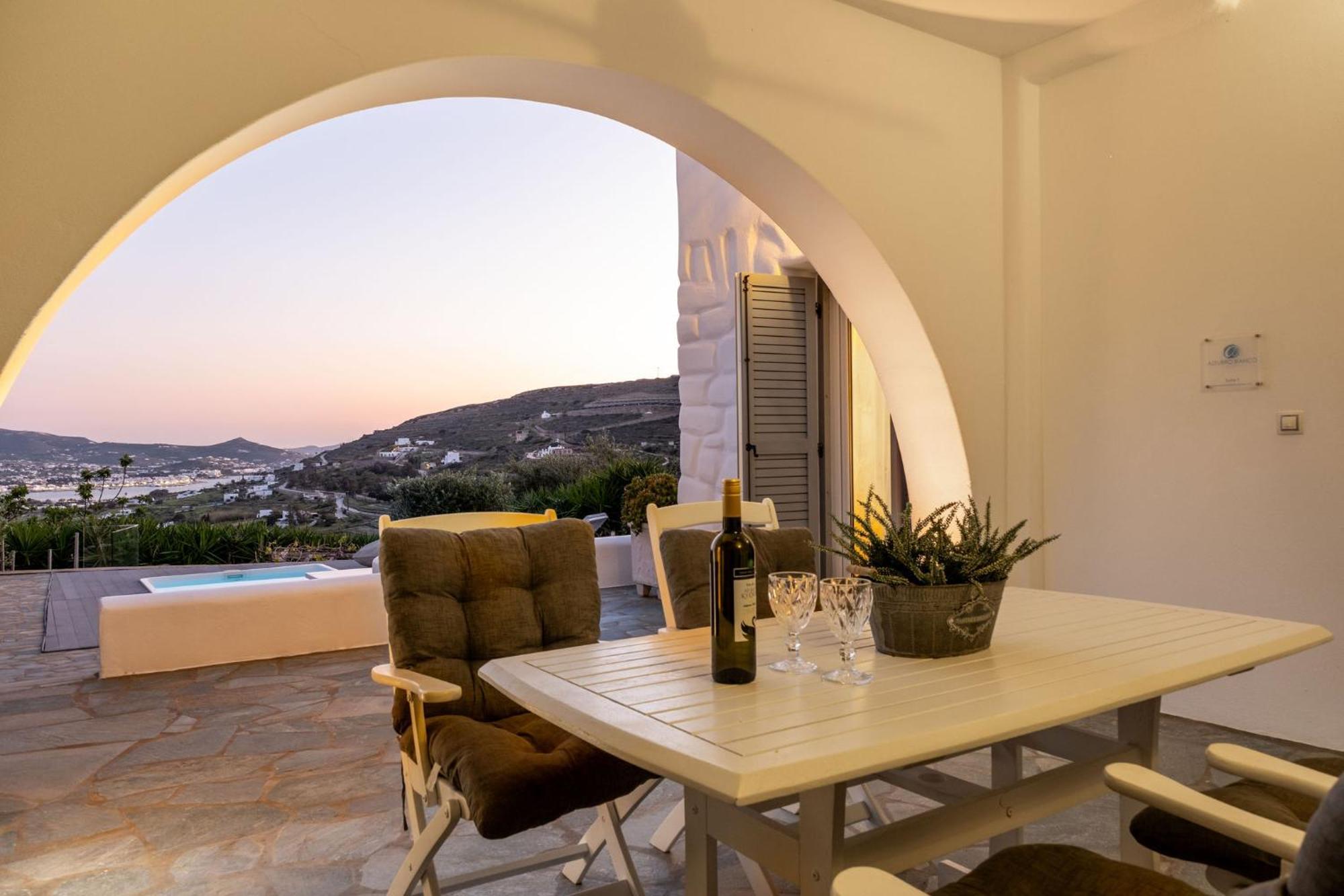 Azzurro Bianco Suites Páros Eksteriør bilde