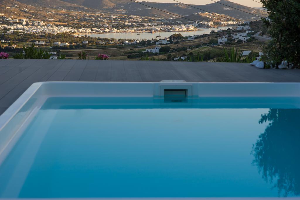 Azzurro Bianco Suites Páros Eksteriør bilde