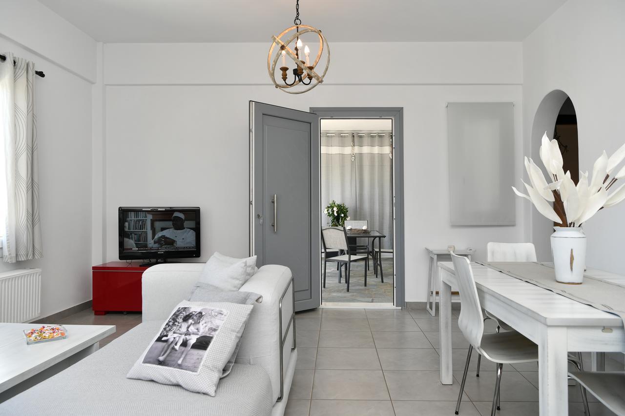 Azzurro Bianco Suites Páros Eksteriør bilde